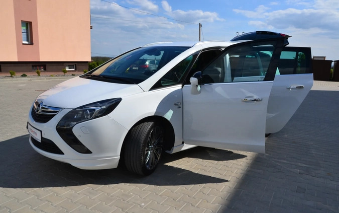 Opel Zafira cena 38900 przebieg: 229000, rok produkcji 2013 z Sokółka małe 232